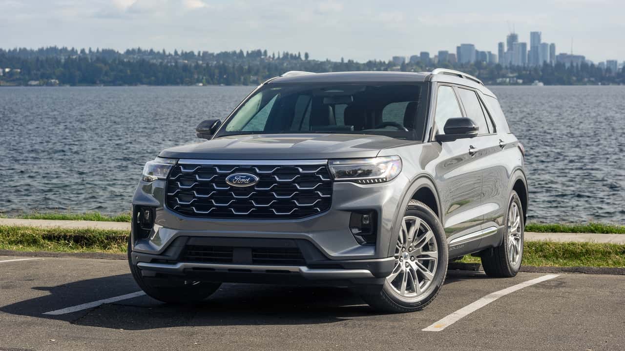 2025 ford explorer platinum