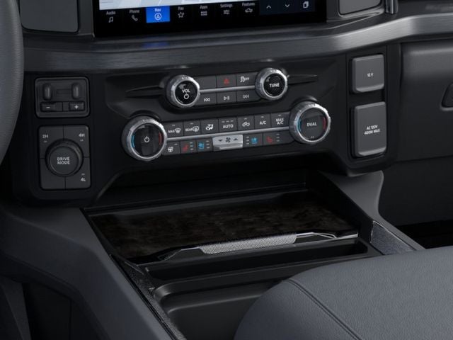 2026 Ford Super Duty F-450 DRW LARIAT 4WD Crew Cab 203 WB 84 CA