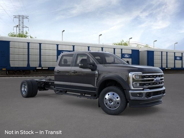 2026 Ford Super Duty F-450 DRW LARIAT 4WD Crew Cab 203 WB 84 CA