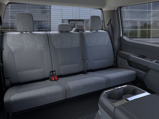 2026 Ford Super Duty F-550 DRW XLT 4WD Crew Cab 203 WB 84 CA