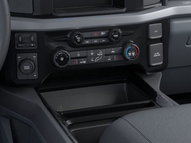 2026 Ford Super Duty F-550 DRW XLT 4WD Crew Cab 203 WB 84 CA