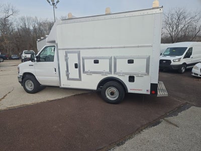 2026 Ford E-Series Cutaway E-350 SRW 138 WB
