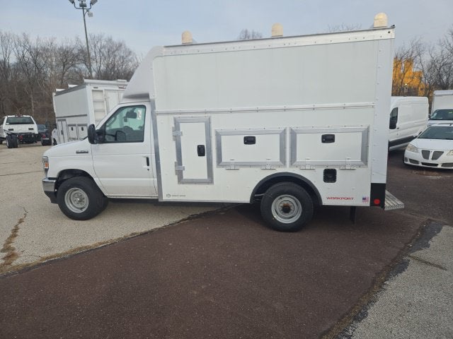 2026 Ford E-Series Cutaway E-350 SRW 138 WB
