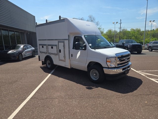 2026 Ford E-Series Cutaway E-350 SRW 138 WB