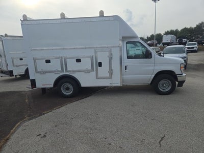 2026 Ford E-Series Cutaway E-350 SRW 138 WB
