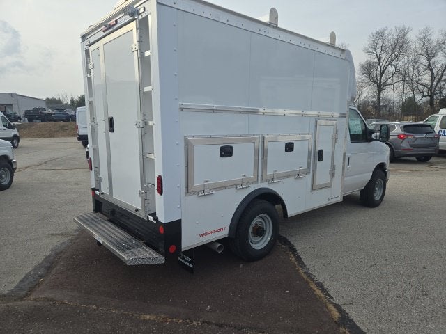 2026 Ford E-Series Cutaway E-350 SRW 138 WB