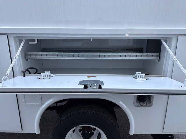 2026 Ford E-Series Cutaway E-350 DRW 138 WB