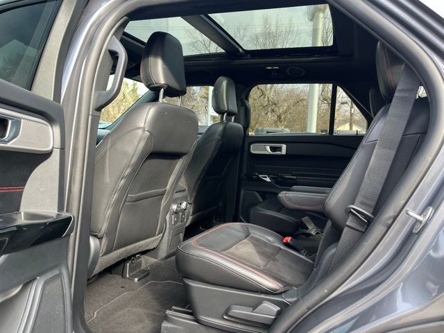 2022 Ford Explorer ST-Line