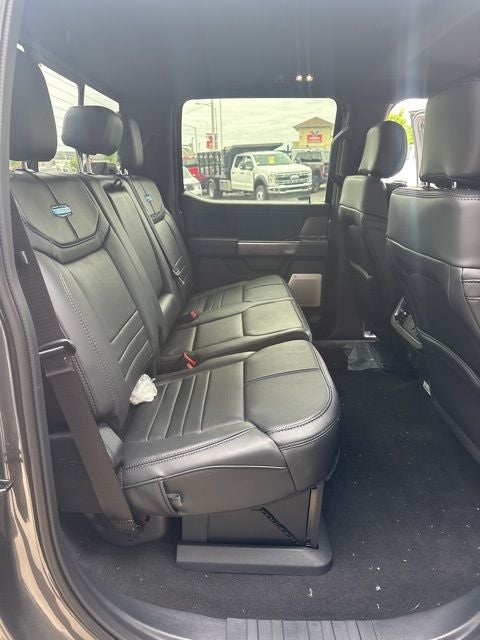 2026 Ford Super Duty F-350 SRW Platinum