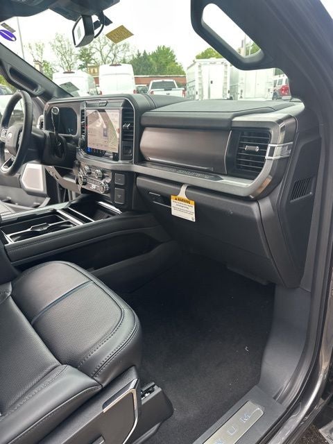 2026 Ford Super Duty F-350 SRW Platinum