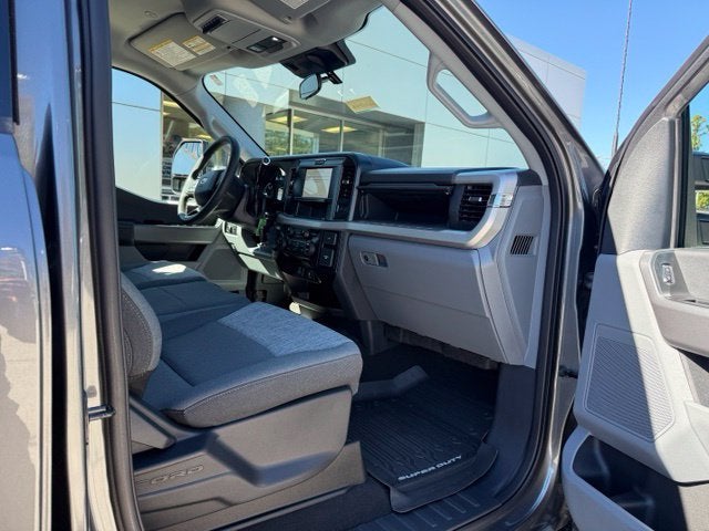 2025 Ford Super Duty F-350 DRW XLT