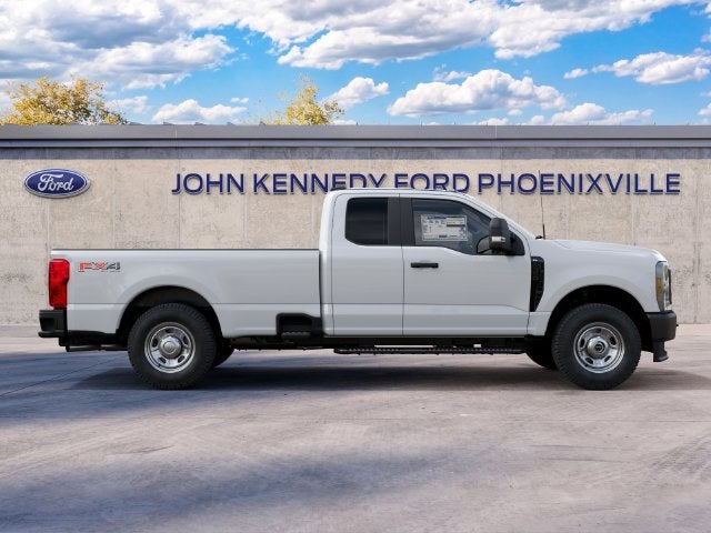 2027 Ford Super Duty F-350 SRW XL