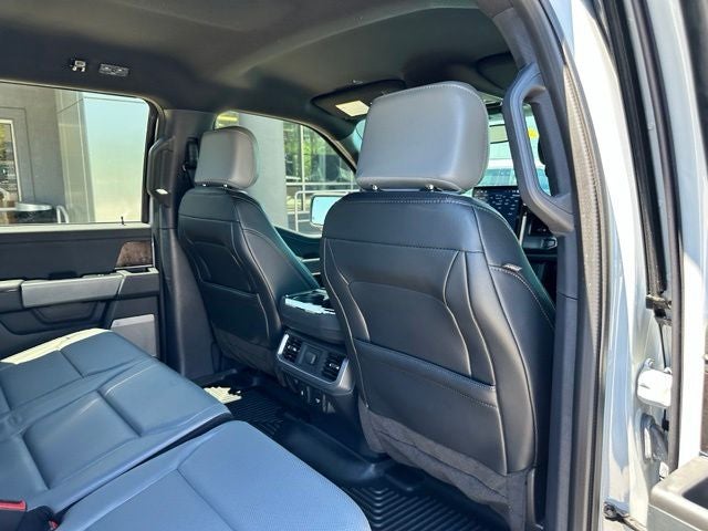 2023 Ford F-150 Lightning LARIAT
