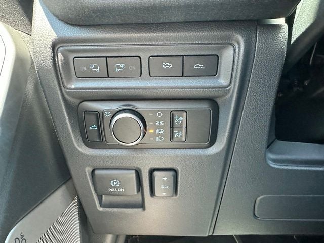2023 Ford F-150 Lightning LARIAT