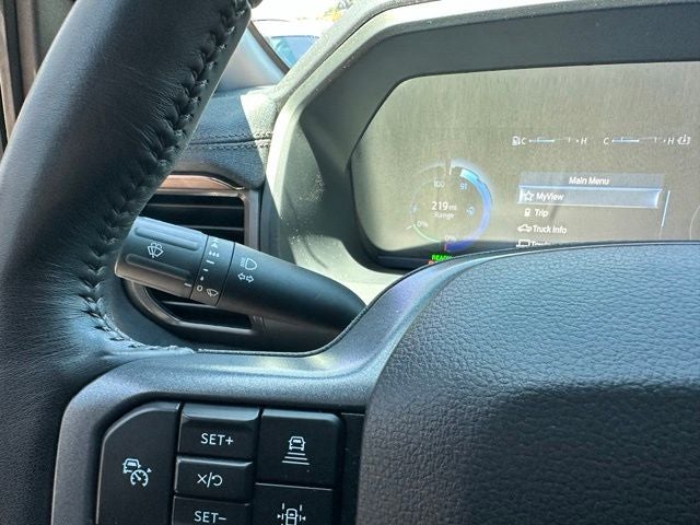 2023 Ford F-150 Lightning LARIAT