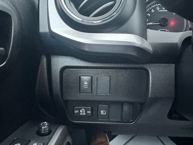 2022 Toyota Tacoma 4WD SR