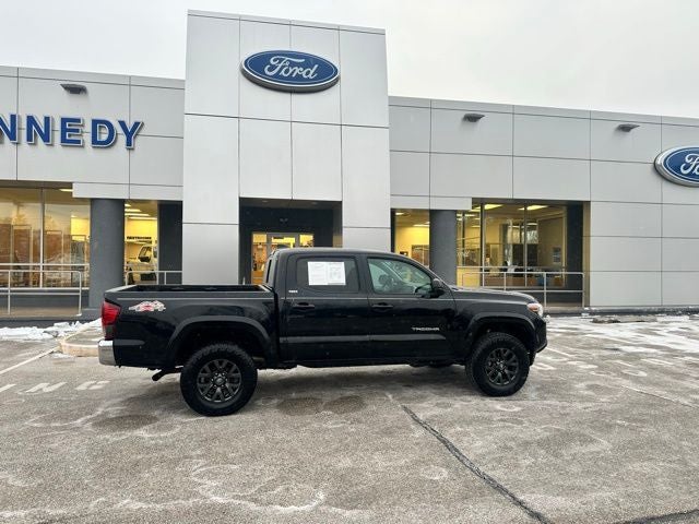 2022 Toyota Tacoma 4WD SR