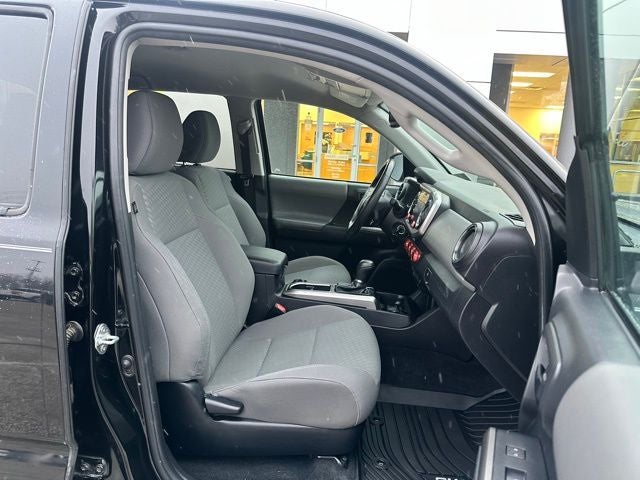 2022 Toyota Tacoma 4WD SR