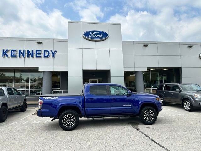 2022 Toyota Tacoma 4WD SR