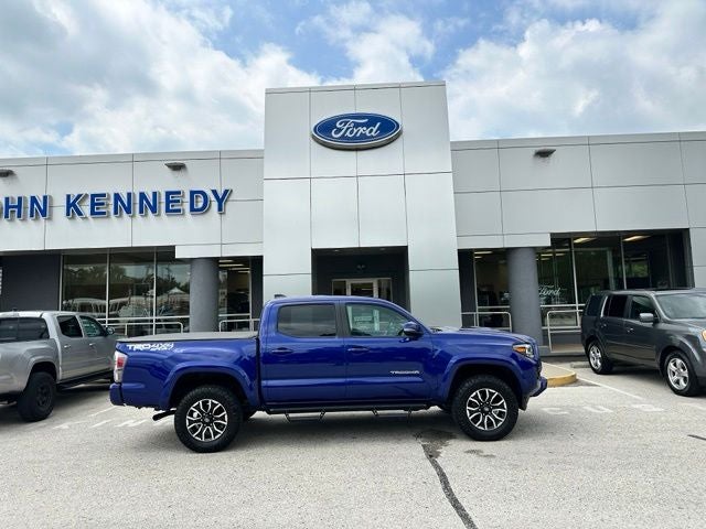 2022 Toyota Tacoma 4WD SR