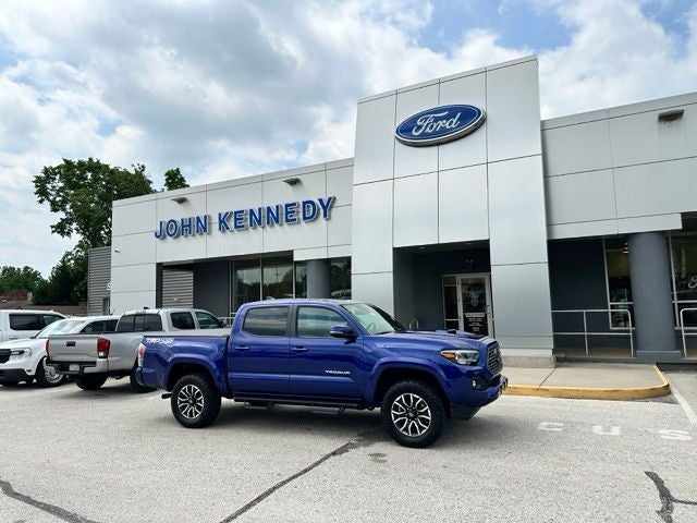 2022 Toyota Tacoma 4WD SR