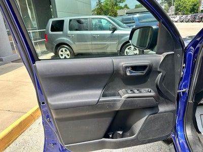 2022 Toyota Tacoma 4WD SR
