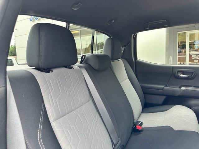2022 Toyota Tacoma 4WD SR