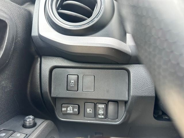 2022 Toyota Tacoma 4WD SR