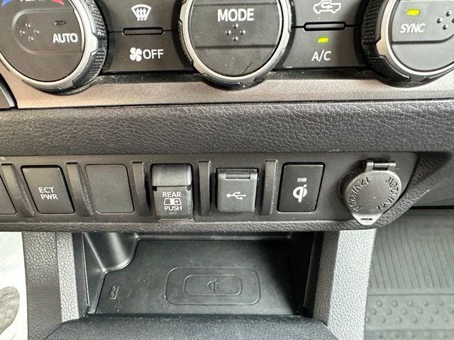 2022 Toyota Tacoma 4WD SR