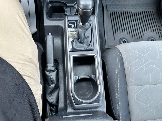 2022 Toyota Tacoma 4WD SR