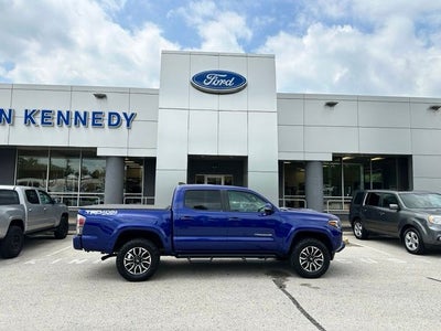 2022 Toyota Tacoma 4WD SR