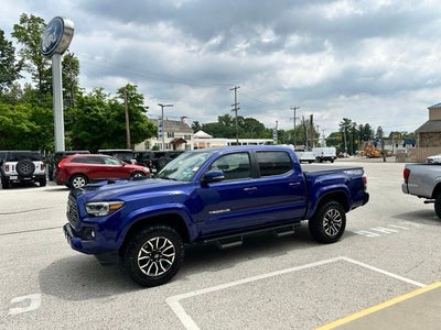 2022 Toyota Tacoma 4WD SR