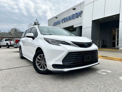 2021 Toyota Sienna LE