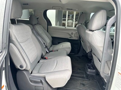 2021 Toyota Sienna LE