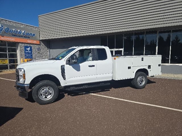2026 Ford Super Duty F-350 SRW XL 4WD SuperCab 168 WB 60 CA