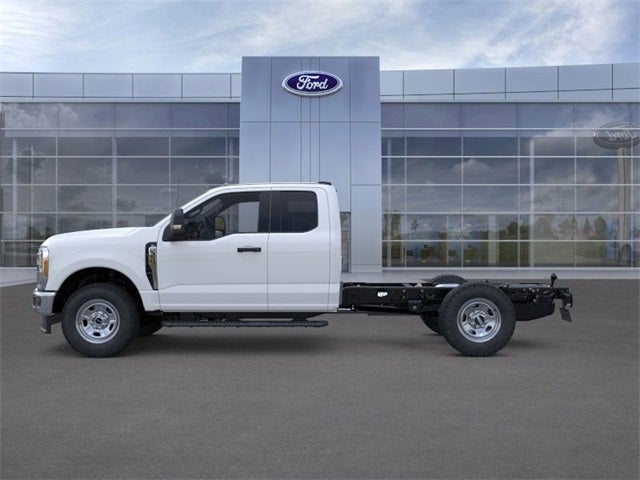 2026 Ford Super Duty F-350 SRW XL 4WD SuperCab 168 WB 60 CA