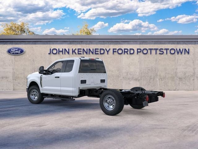 2026 Ford Super Duty F-350 SRW XL 4WD SuperCab 168 WB 60 CA