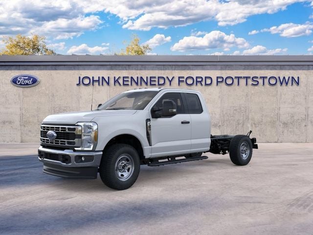 2026 Ford Super Duty F-350 SRW XL 4WD SuperCab 168 WB 60 CA