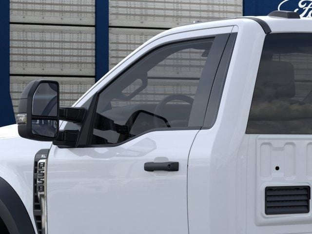 2026 Ford Super Duty F-550 DRW XL 4WD Reg Cab 169 WB 84 CA