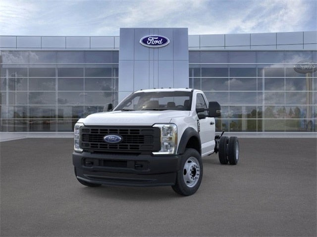 2026 Ford Super Duty F-550 DRW XL 4WD Reg Cab 169 WB 84 CA