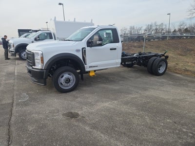 2026 Ford Super Duty F-550 DRW XL 4WD Reg Cab 169 WB 84 CA