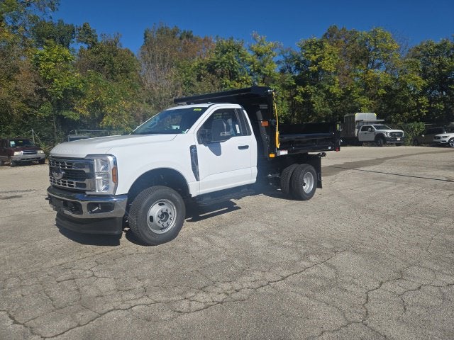 2026 Ford Super Duty F-350 DRW XL 4WD Reg Cab 145 WB 60 CA