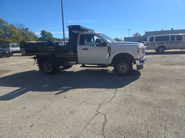 2026 Ford Super Duty F-350 DRW XL 4WD Reg Cab 145 WB 60 CA