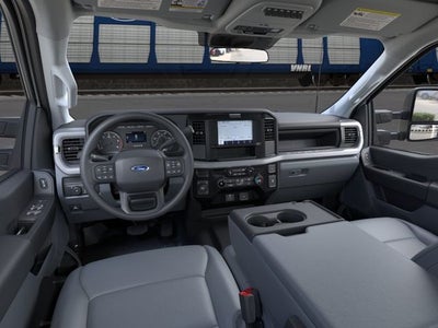 2026 Ford Super Duty F-550 DRW XL 4WD Crew Cab 203 WB 84 CA