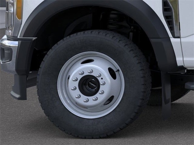 2026 Ford Super Duty F-550 DRW XL 4WD Crew Cab 203 WB 84 CA