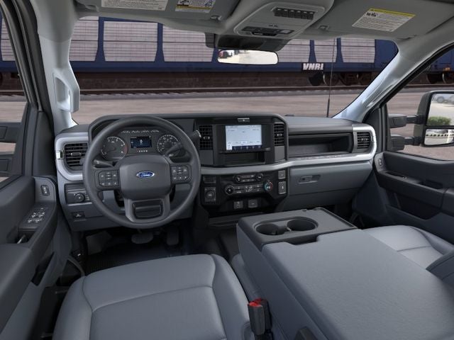 2026 Ford Super Duty F-550 DRW XL 4WD Crew Cab 203 WB 84 CA