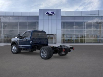 2025 Ford Super Duty F-550 DRW XLT 4WD Reg Cab 145 WB 60 CA