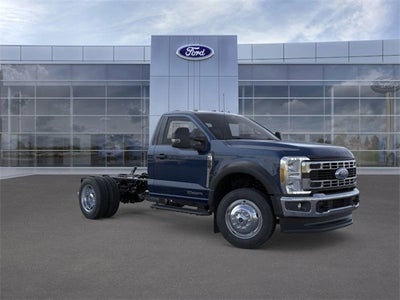 2025 Ford Super Duty F-550 DRW XLT 4WD Reg Cab 145 WB 60 CA