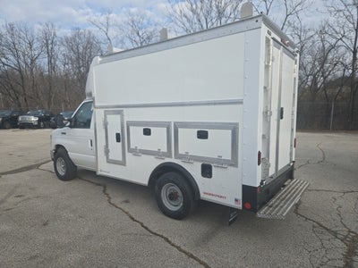 2026 Ford E-Series Cutaway E-350 SRW 138 WB