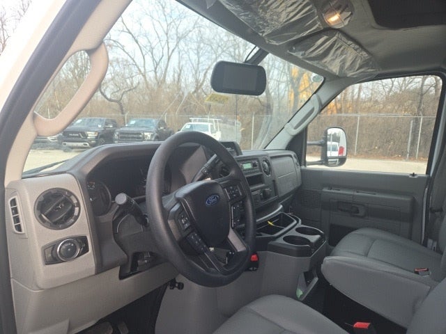 2026 Ford E-Series Cutaway E-350 SRW 138 WB